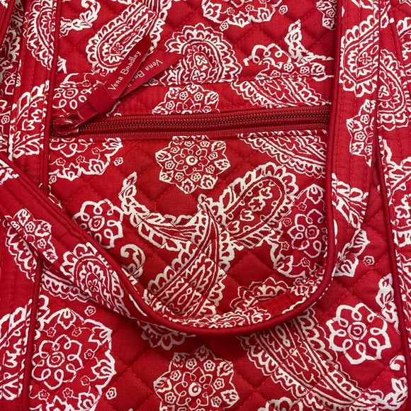 🆕 Vera Bradley Black/White Bandana “Vera” Tote Bag - Picture 5 of 6